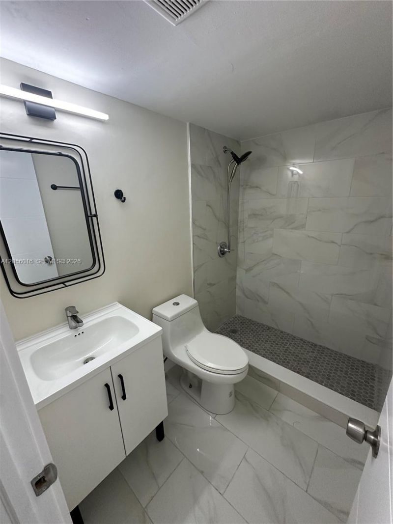 10090 NW 80th Ct , Unit 1421, Hialeah Gardens, FL 33016 Photo