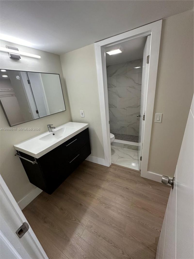 10090 NW 80th Ct , Unit 1421, Hialeah Gardens, FL 33016 Photo