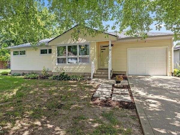 16 E North Street, New Palestine, IN 46163