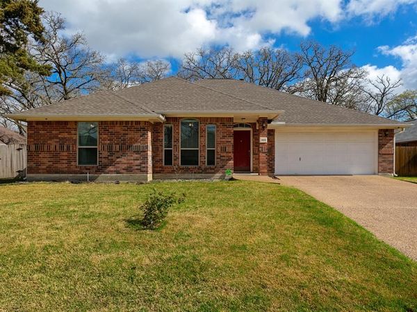 2905 Mirrormere Circle , Bryan, TX 77807