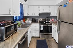 2220 Oakwood Lane A-8 photo 4