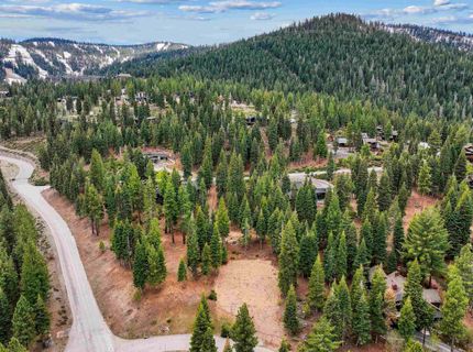 2301 Overlook Place , Truckee, CA 96161 Photo