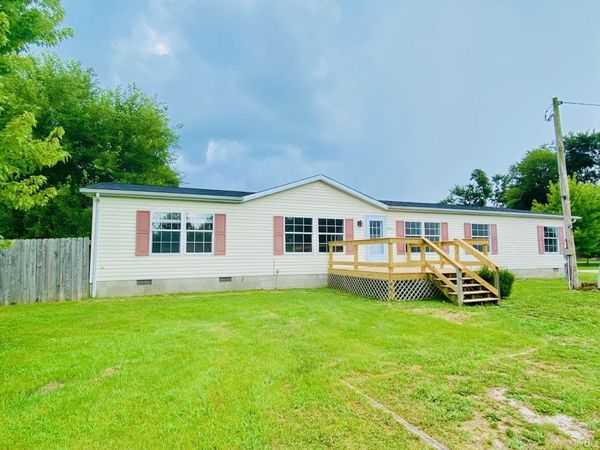 9951 E McKinnely Street, Otwell, IN 47564