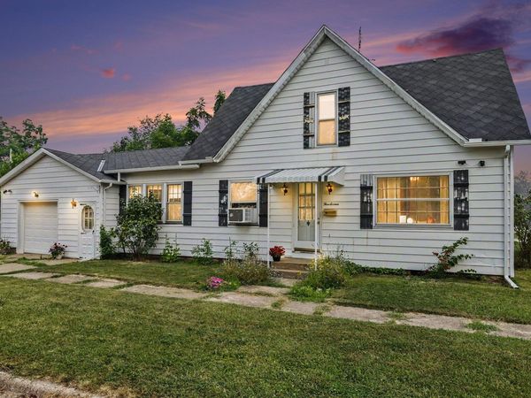 316 Magnolia Street, Three Oaks, MI 49128