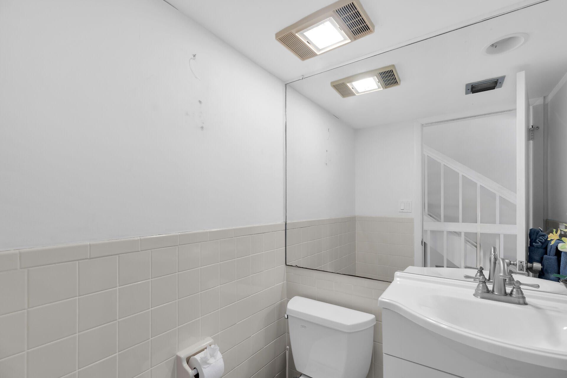 95 Coco Plum Drive, Unit 2D, Marathon, FL 33050 Photo