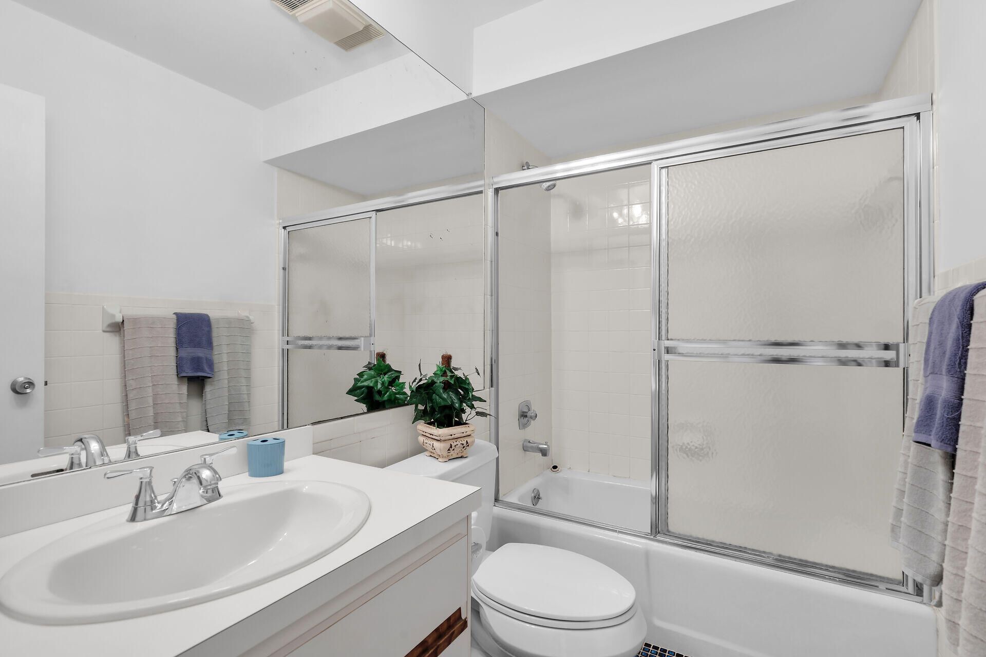 95 Coco Plum Drive, Unit 2D, Marathon, FL 33050 Photo