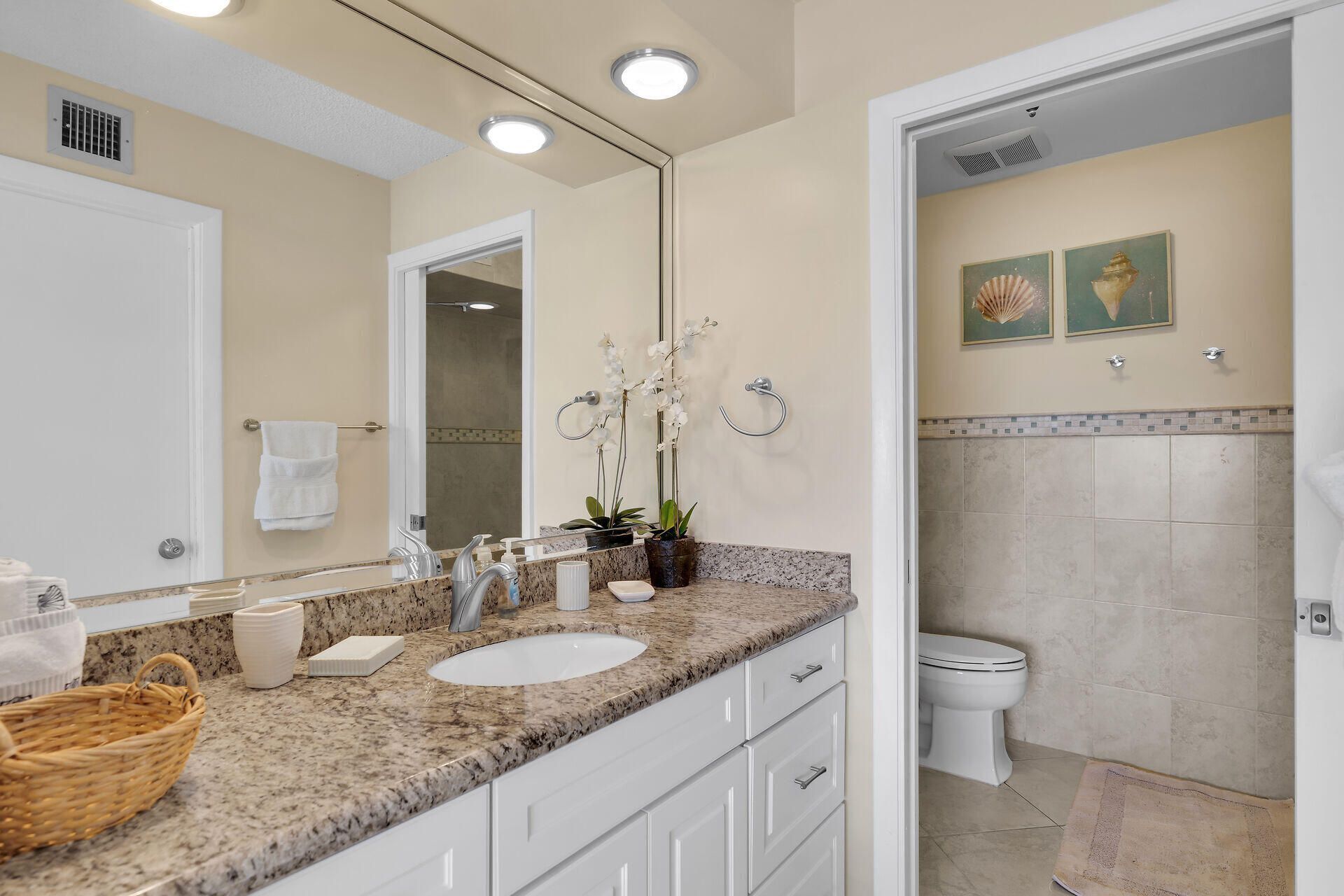 95 Coco Plum Drive, Unit 2D, Marathon, FL 33050 Photo