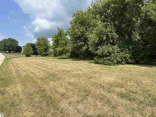 307 Red Maple Lane, Shepherd, MI 48883