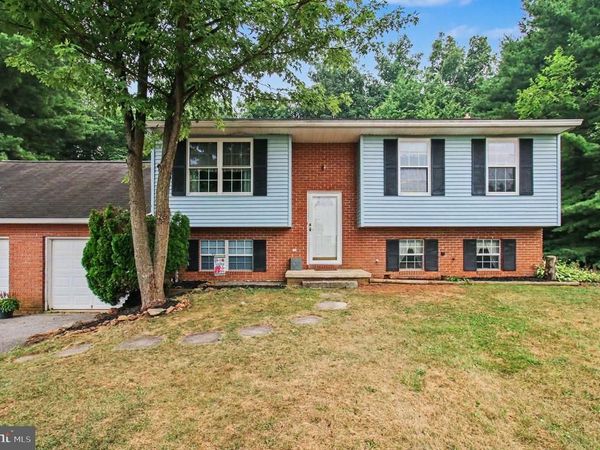 2564 MINDI DRIVE, MANCHESTER, MD 21102