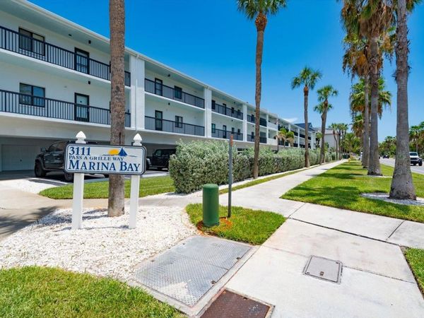 3111 PASS A GRILLE WAY , Unit 110, ST PETERSBURG, FL 33706