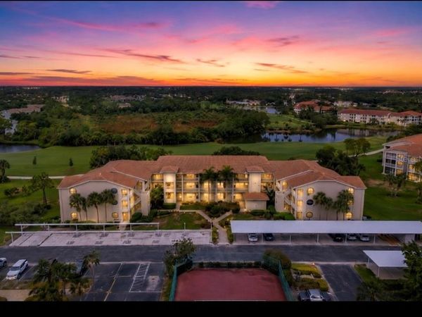 9620 CLUB SOUTH CIRCLE, Unit 5107, SARASOTA, FL 34238