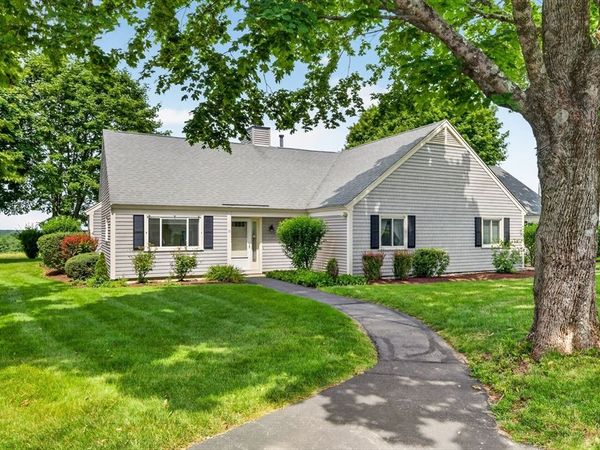 13 Northfield Ln, Unit 13, Dartmouth, MA 02747