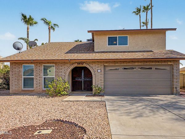 1355 W LOBO Avenue, Mesa, AZ 85202