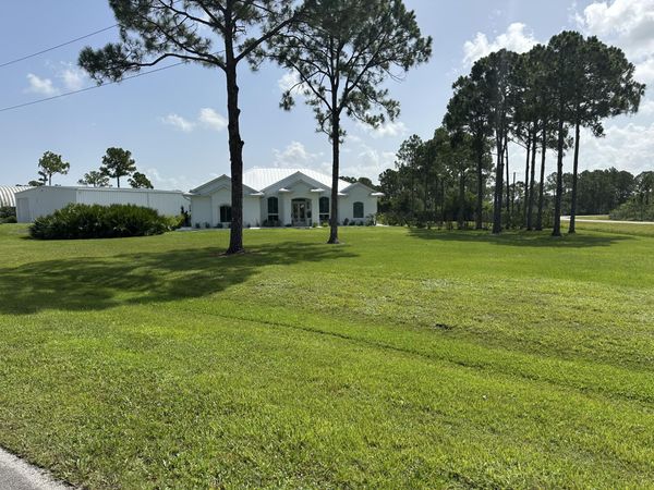 12374 Grumman Way, Port St. Lucie, FL 34987