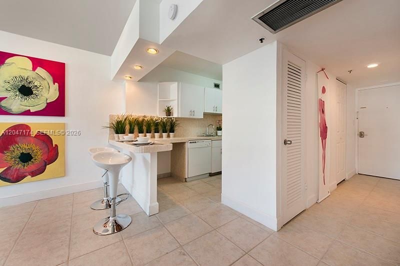 100 Lincoln Rd , Unit 1031, Miami Beach, FL 33139 Photo