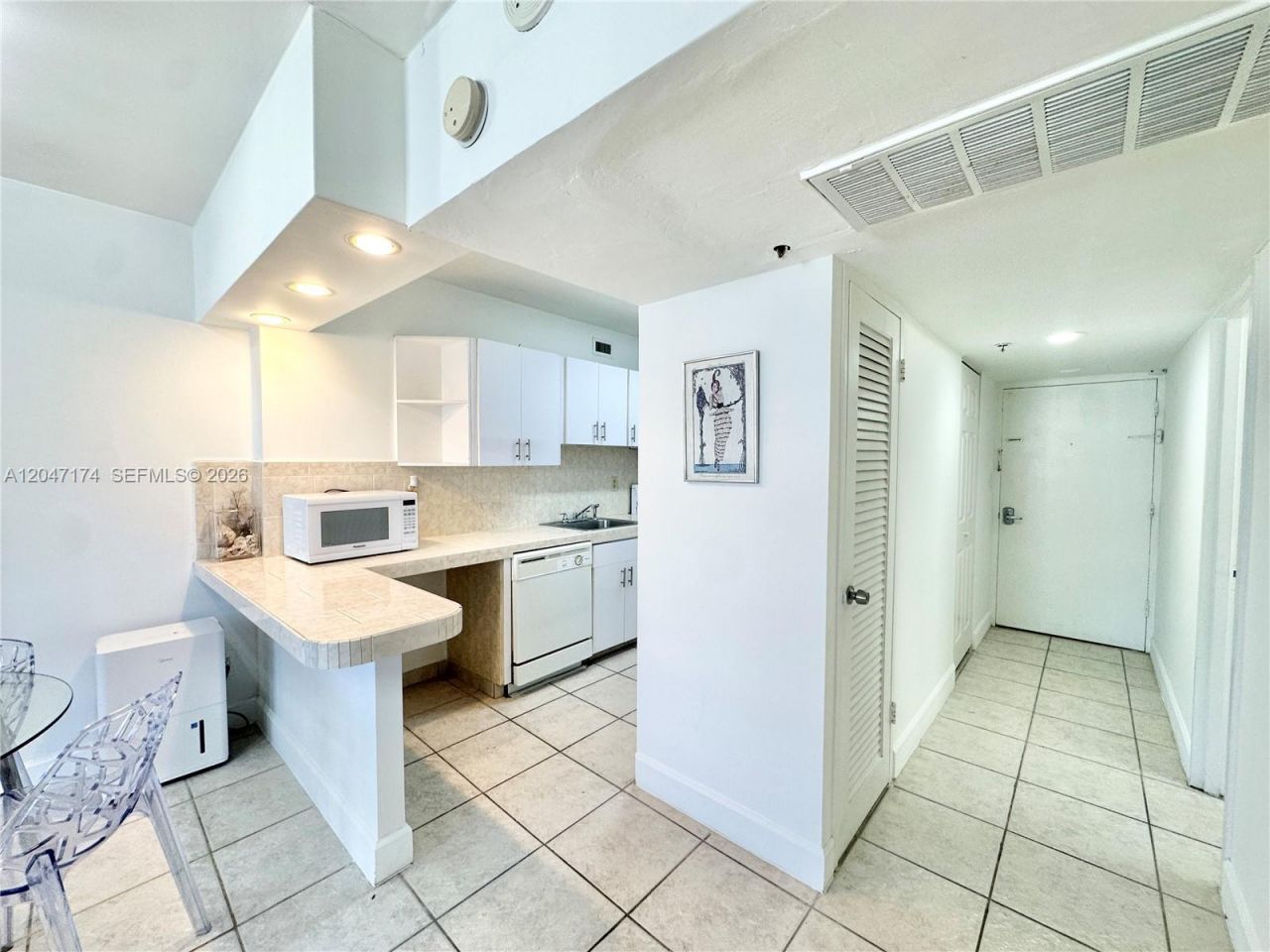 100 Lincoln Rd , Unit 1031, Miami Beach, FL 33139 Photo