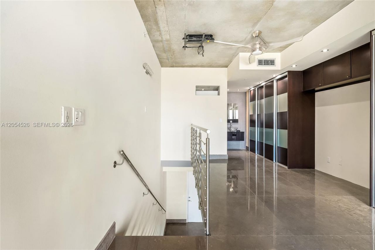 690 SW 1st Ct, Unit 1019, Miami, FL 33130 Photo