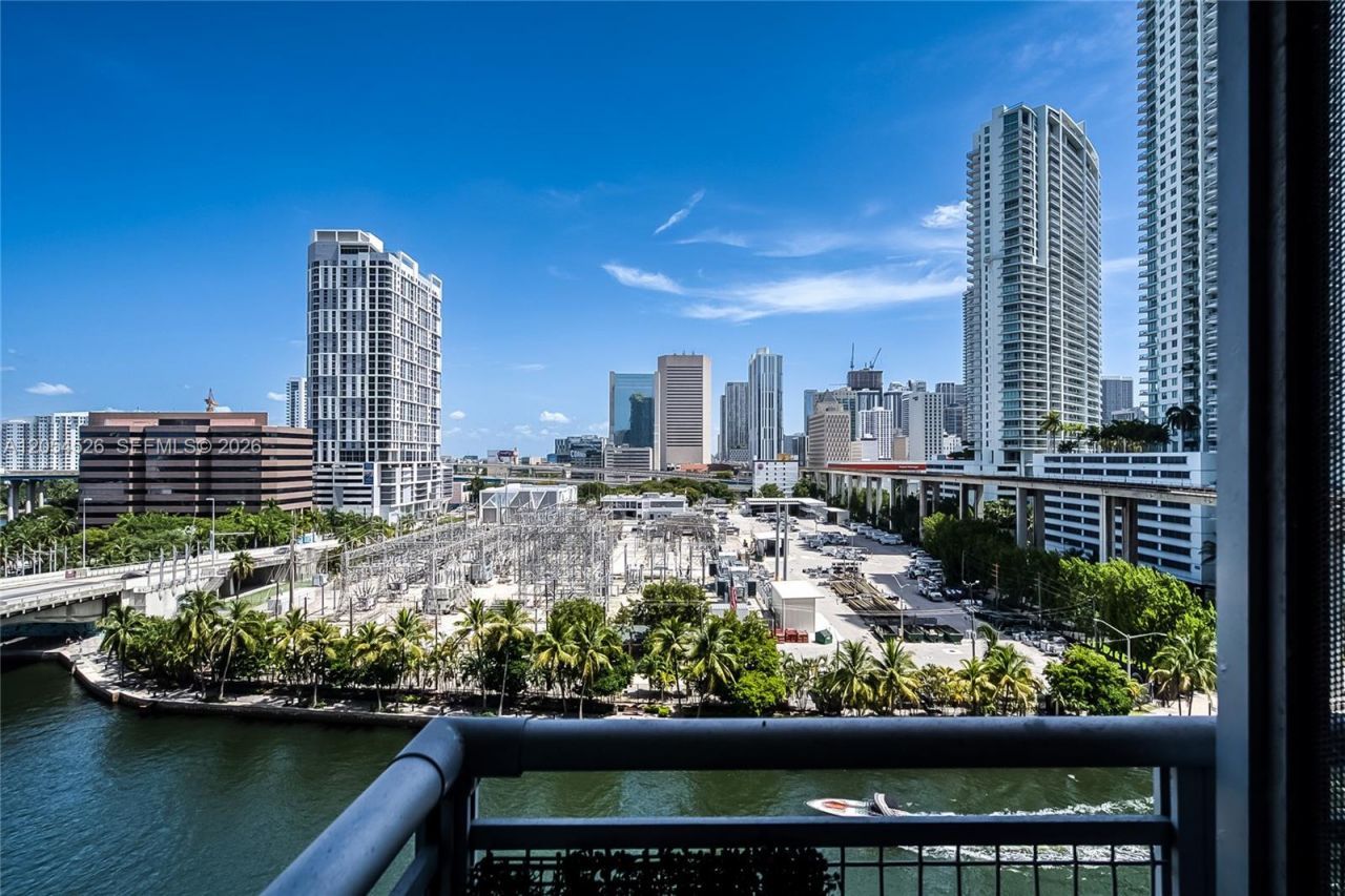 690 SW 1st Ct, Unit 1019, Miami, FL 33130 Photo