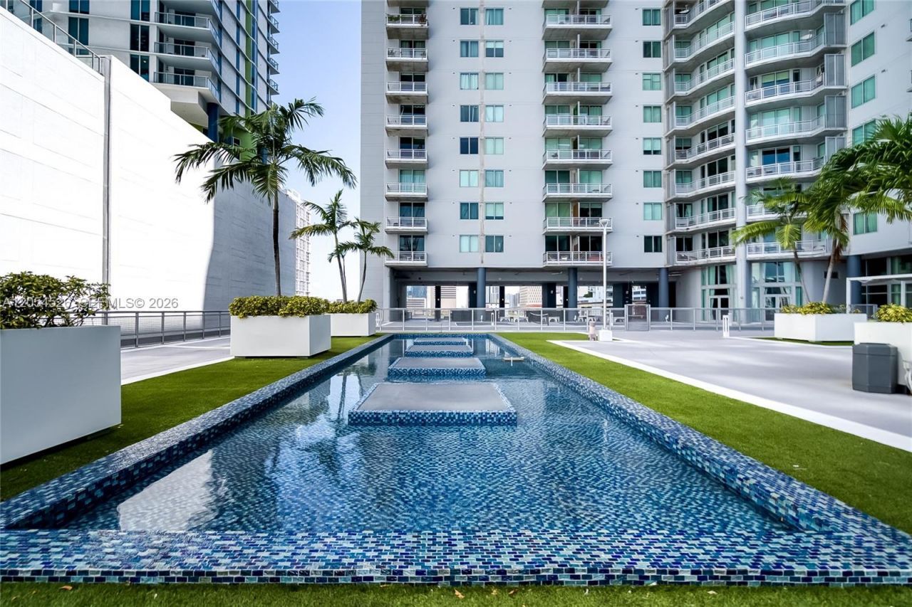 690 SW 1st Ct, Unit 1019, Miami, FL 33130 Photo