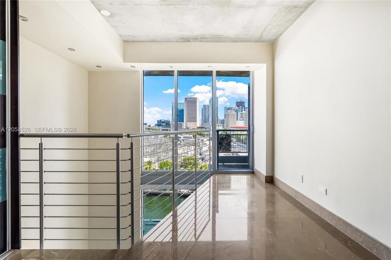 690 SW 1st Ct, Unit 1019, Miami, FL 33130 Photo