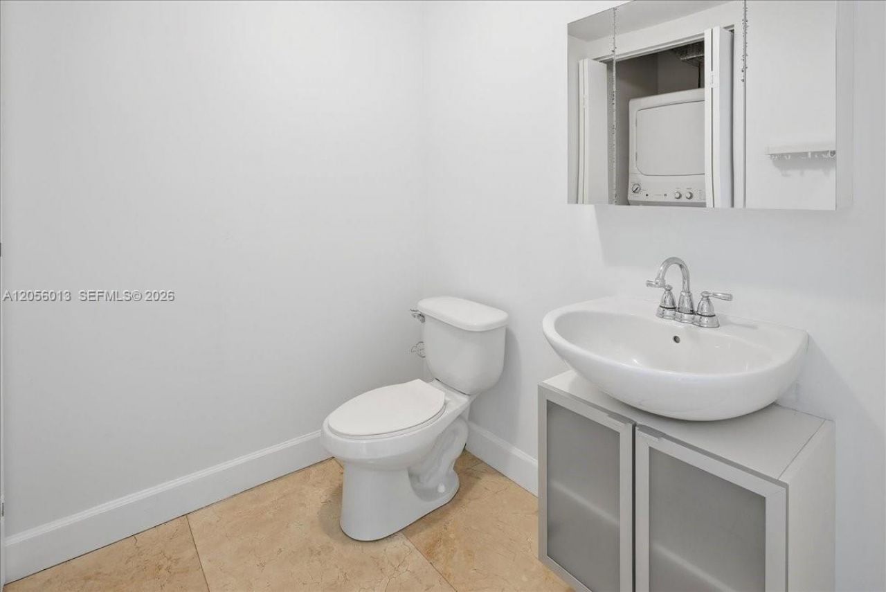 690 SW 1st Ct, Unit 2306, Miami, FL 33130 Photo