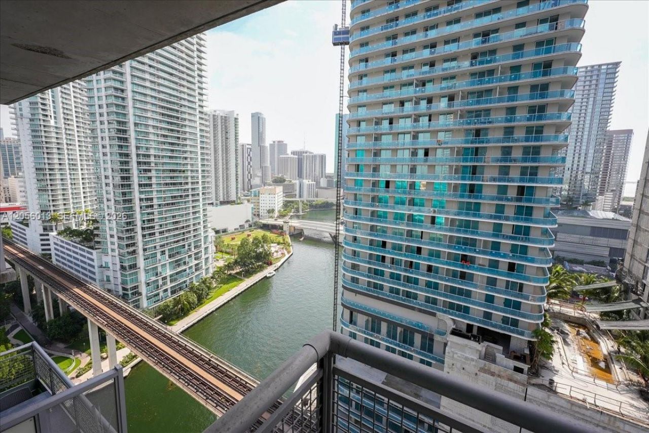 690 SW 1st Ct, Unit 2306, Miami, FL 33130 Photo