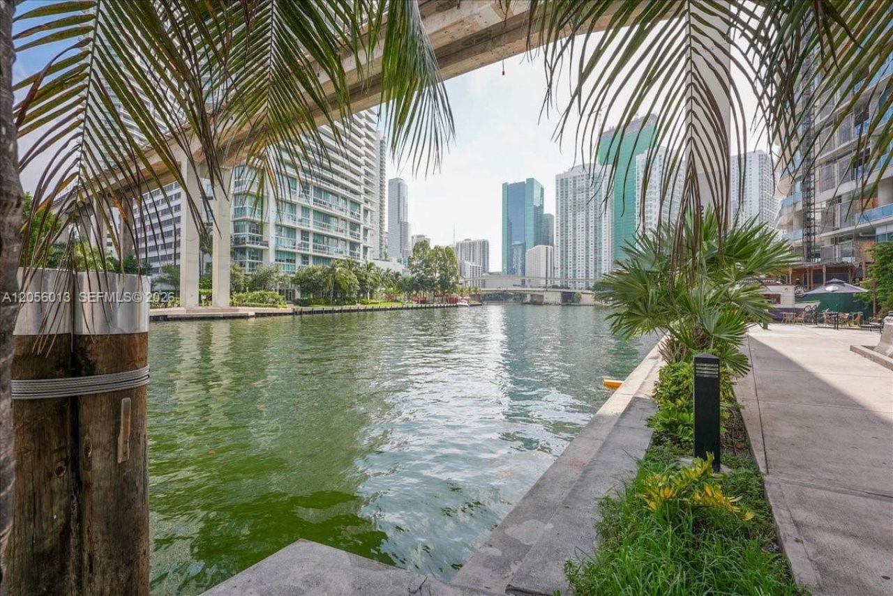 690 SW 1st Ct, Unit 2306, Miami, FL 33130 Photo