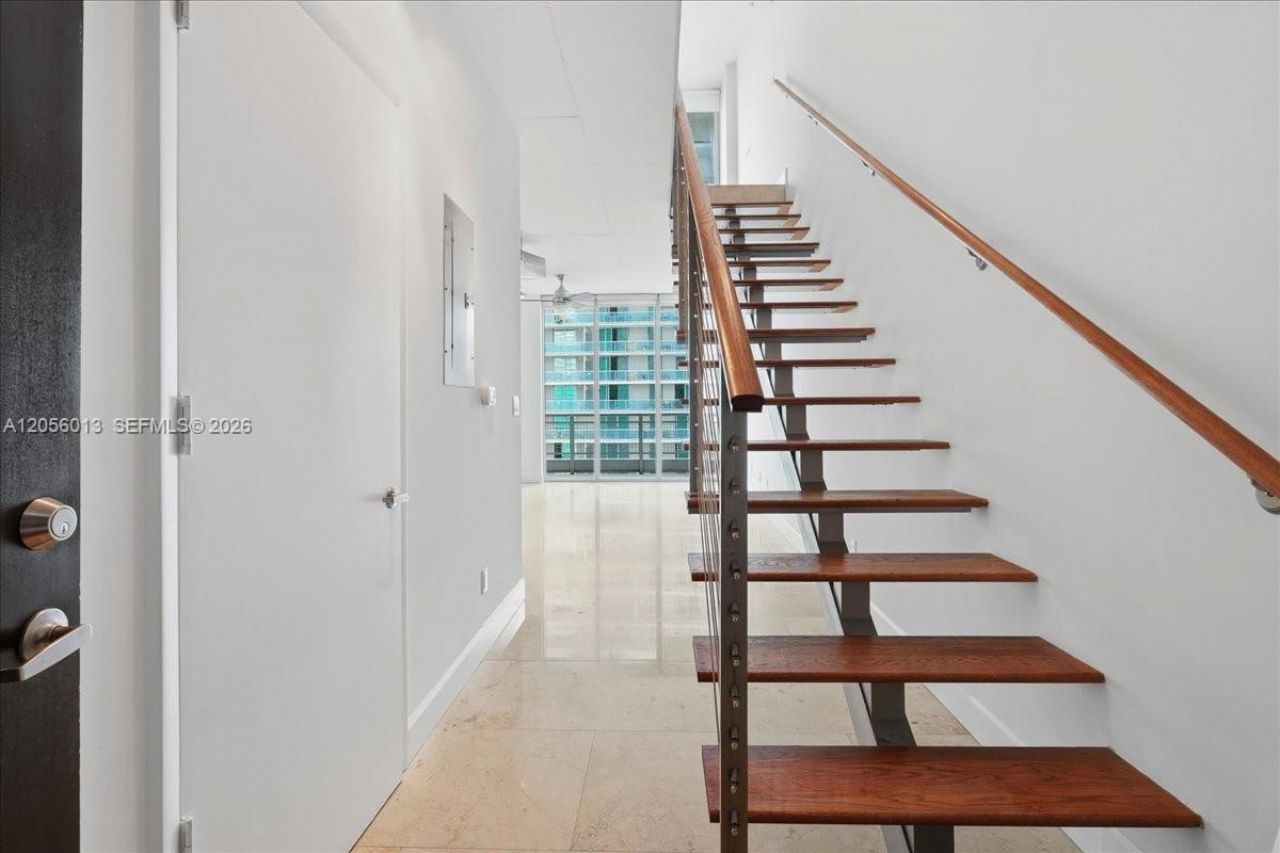 690 SW 1st Ct, Unit 2306, Miami, FL 33130 Photo