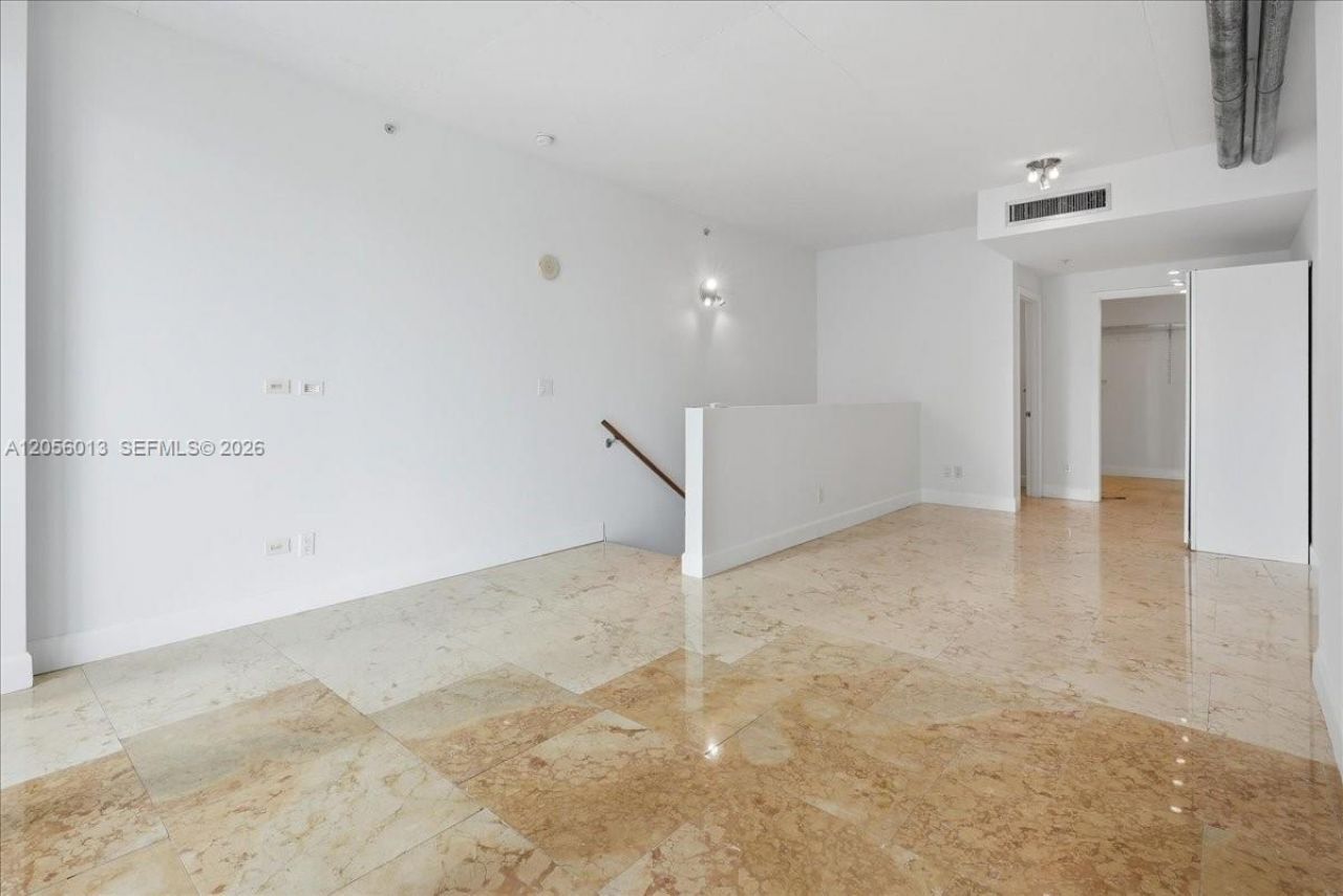 690 SW 1st Ct, Unit 2306, Miami, FL 33130 Photo