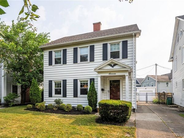 11 North Drive , Buffalo, NY 14216