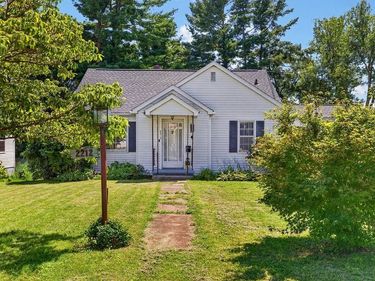 2212 MT VERNON ST, WAYNESBORO, VA 22980
