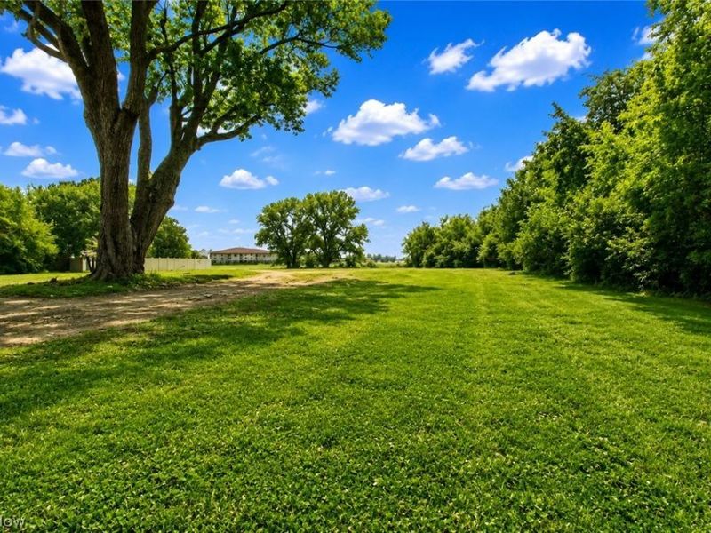 111 W Catawba Road, Port Clinton, OH 43452 Photo 4