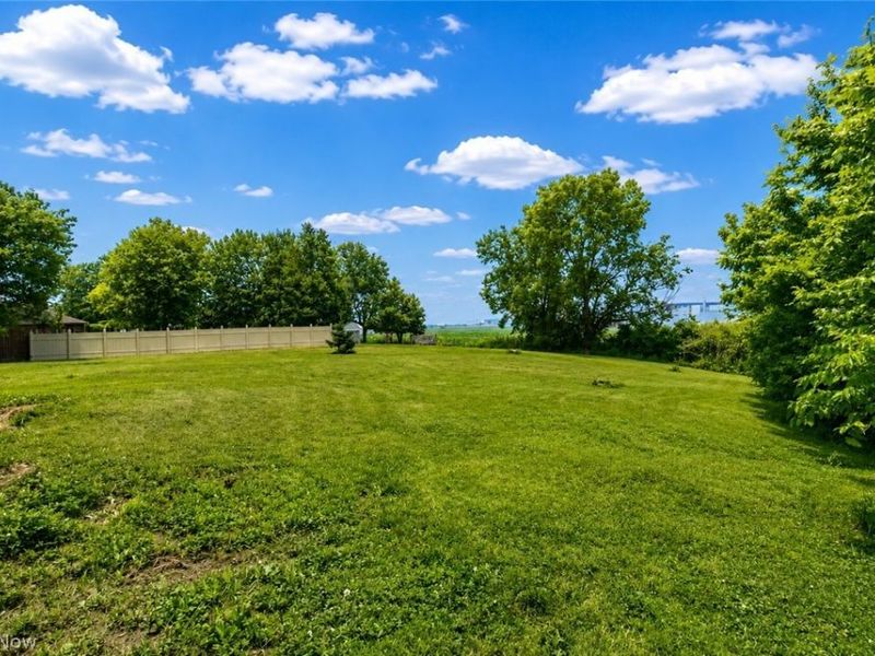 111 W Catawba Road, Port Clinton, OH 43452 Photo 8
