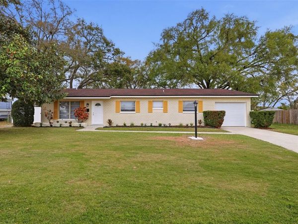 2327 W KNOLLWOOD PLACE , TAMPA, FL 33604