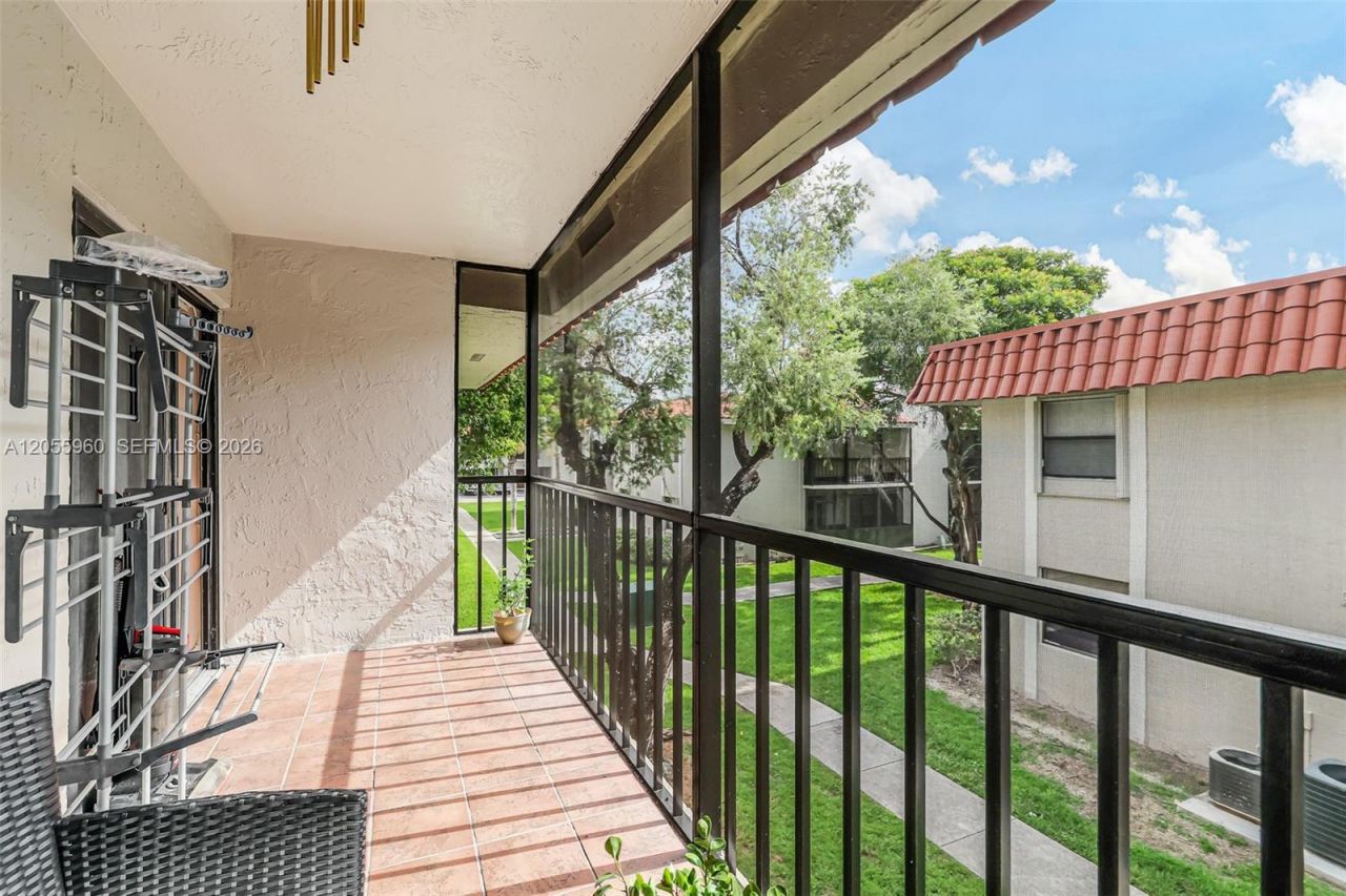9732 Hammocks Blvd, Unit 203-17, Miami, FL 33196 Photo