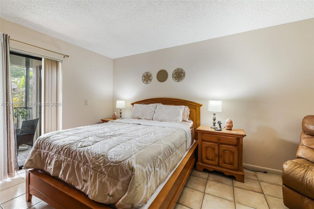 9732 Hammocks Blvd, Unit 203-17, Miami, FL 33196 Photo