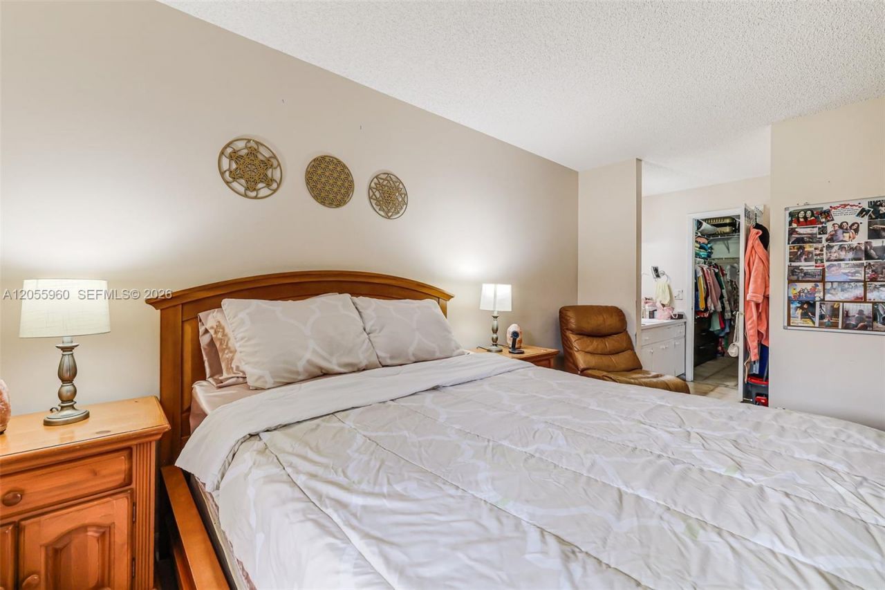 9732 Hammocks Blvd, Unit 203-17, Miami, FL 33196 Photo