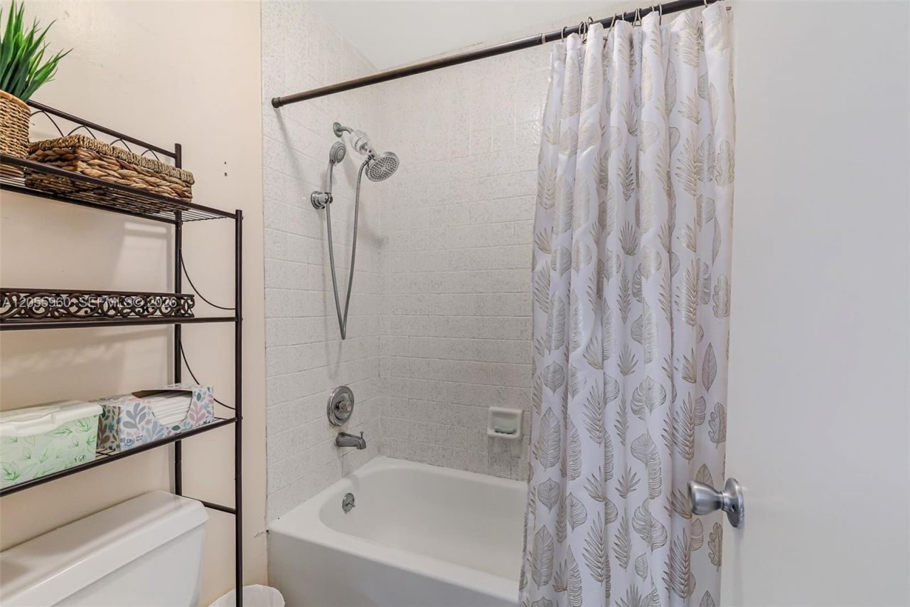 9732 Hammocks Blvd, Unit 203-17, Miami, FL 33196 Photo