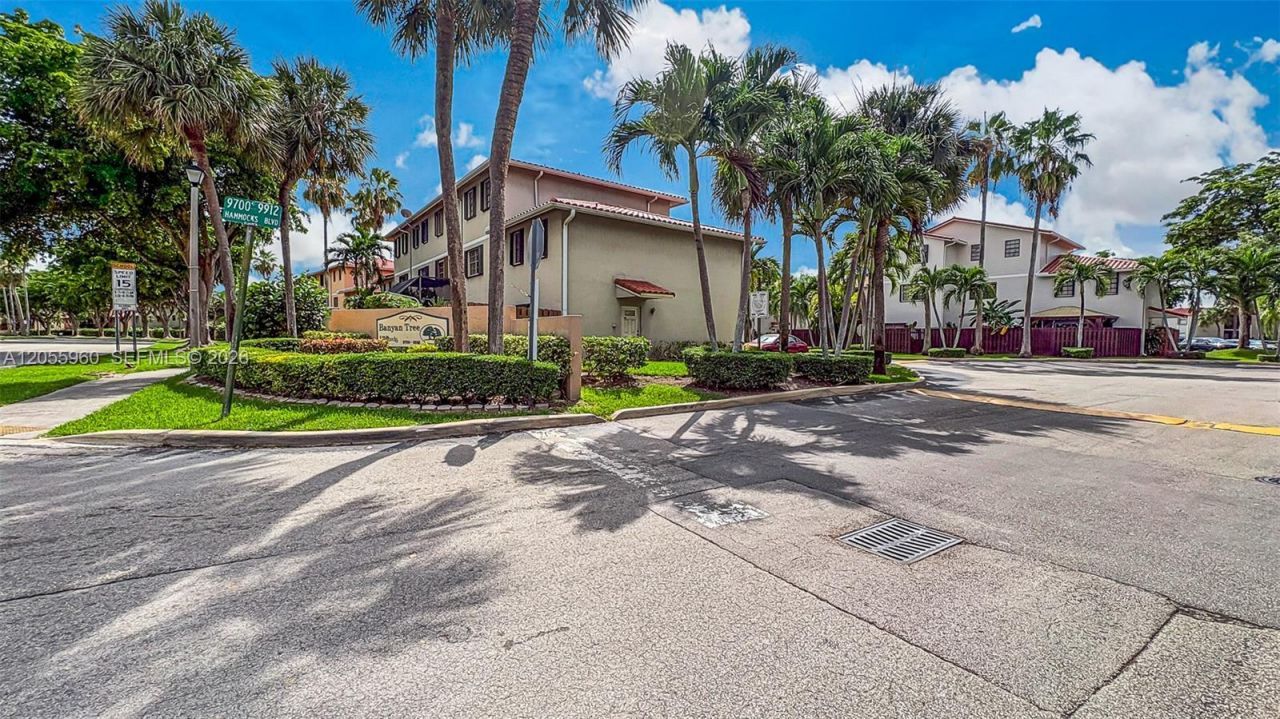 9732 Hammocks Blvd, Unit 203-17, Miami, FL 33196 Photo