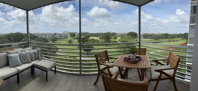 3520 Oaks Way, Unit 607, Pompano Beach, FL 33069 Photo