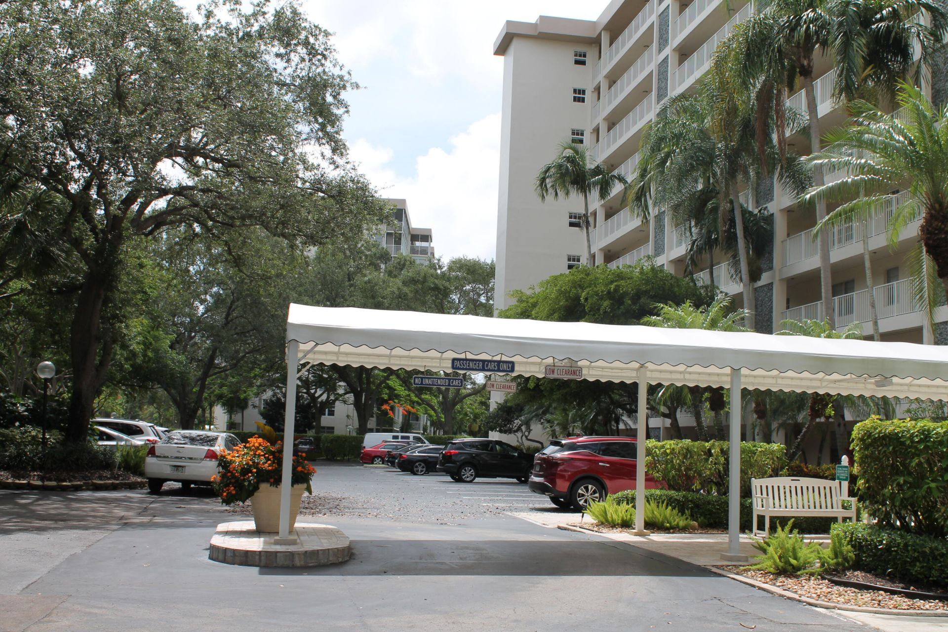 3520 Oaks Way, Unit 607, Pompano Beach, FL 33069 Photo