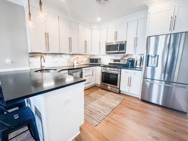 69 Falcon St, Unit 3, Boston, MA 02128