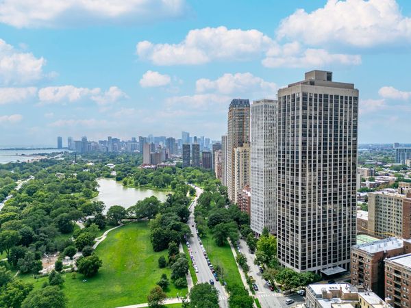 2650 N LAKEVIEW Avenue , Unit 2801, Chicago, IL 60614