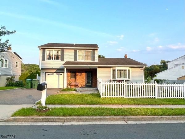 17 Ridge Rd, Edison, NJ 08817