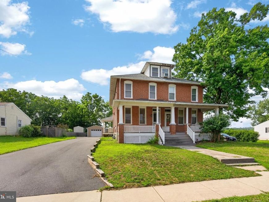 855 N Pleasant View Road, Pottstown, PA 19464 Main Photo