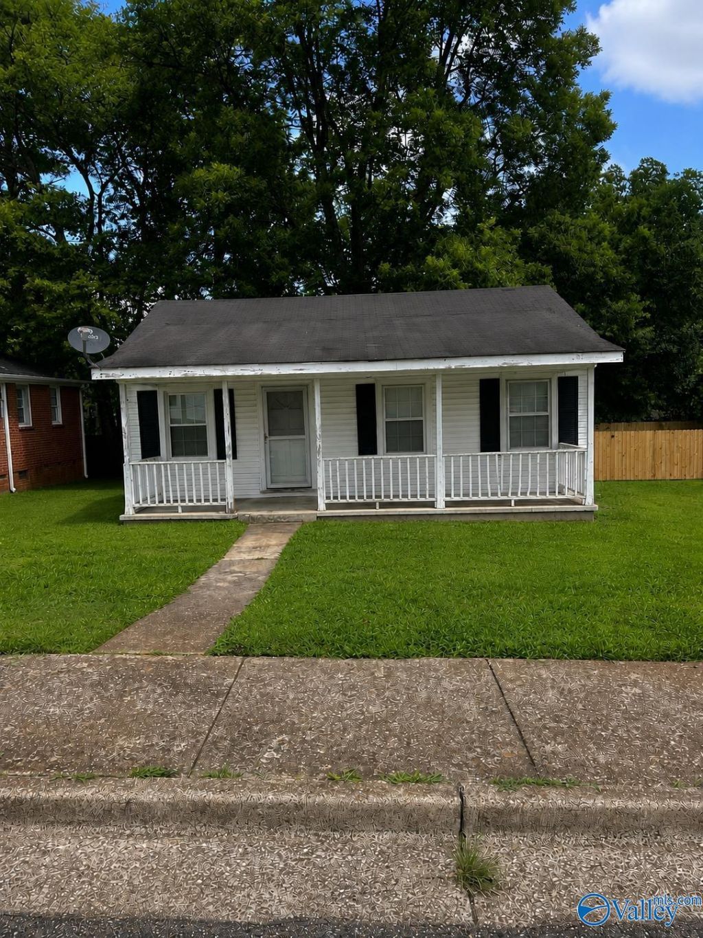 3014 8th Avenue Sw, Huntsville, AL 35805 Main Photo