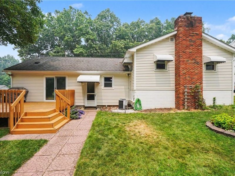 508 Loomis Avenue, Cuyahoga Falls, OH 44221 Photo 3