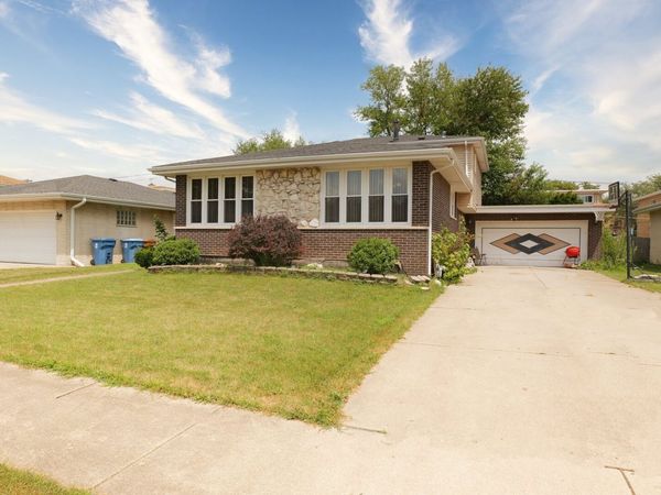 10313 S Karlov Avenue , Oak Lawn, IL 60453