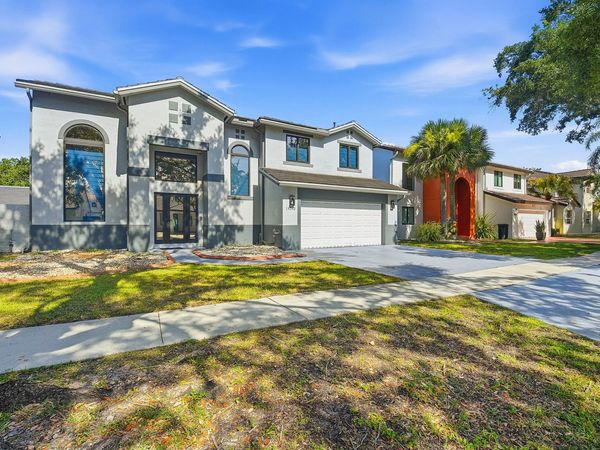 19242 NW 89TH Avenue, Hialeah, FL 33018