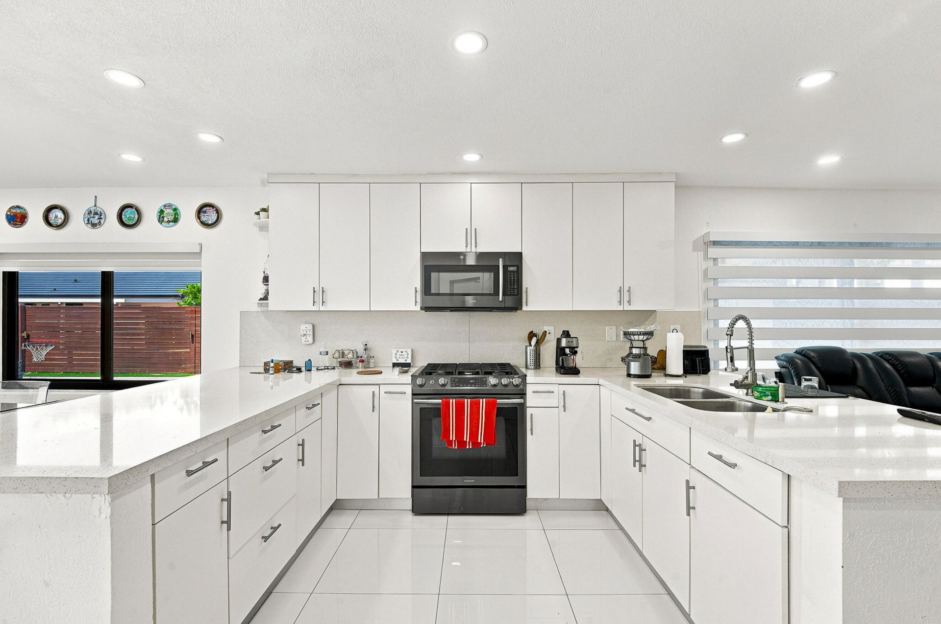 19242 NW 89th Avenue, Hialeah, FL 33018 Photo